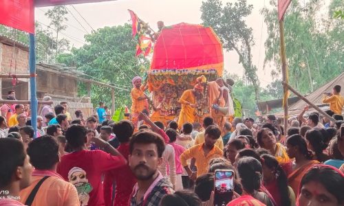 नील सरस्वती मंदिर से धूमधाम से निकाली भगवान जगन्नाथ की रथ यात्रा ।