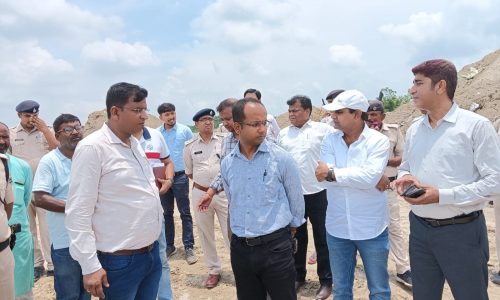 बाढ़ पूर्व तैयारी को लेकर समीक्षा बैठक हुई आयोजित।