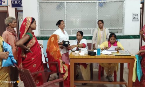 प्रसव पूर्व स्वास्थ्य जांच शिविर में 55 गर्भवती महिलाओं का हुआ स्वास्थ्य जांच।