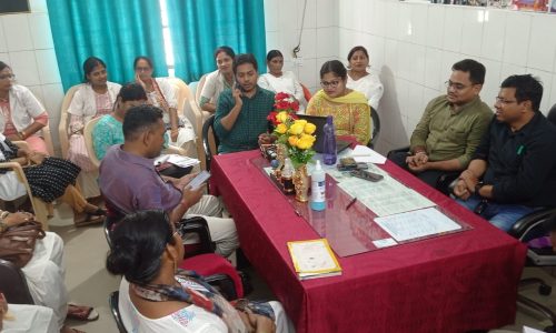 सीएचसी एवं तीन एचडब्ल्यूसी में एन्क्वास को लेकर हुई समीक्षा बैठक ।