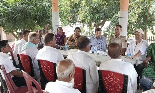 मोहर्रम पर्व को शांतिपूर्ण  संपन्न कराने को लेकर हुई बैठक।
