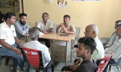 स्वास्थ्य व्यवस्था को लेकर ग्रामीणों के साथ हुईं बैठक ।