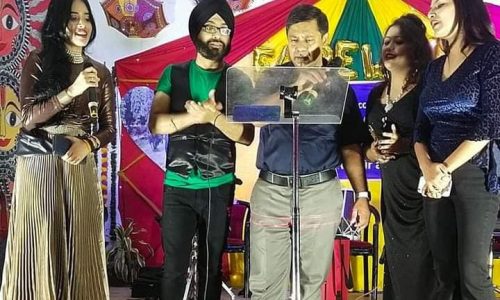 डीआरएम के सम्मान में सांस्कृतिक कार्यक्रम का हुआ आयोजन।