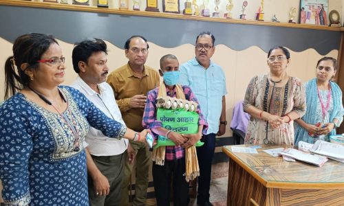 निक्षय मित्र के द्वारा टीबी  रोगियों को फूड बास्केट किया वितरित ।