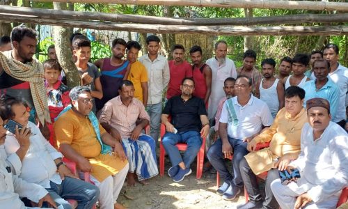 जिला काँग्रेस पार्टी का एक शिष्टमंडल ने बारसोई गोली कांड स्थल का लिया जायजा ।