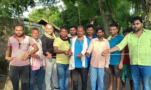 पक्कीकरण कार्य का फीता काटकर किया शुभारंभ ।