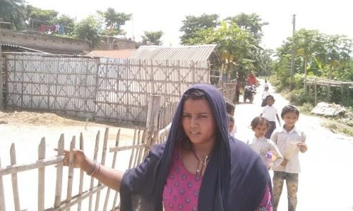 मिस कॉल वाले प्रेमी को दो बच्चे की मां से हुआ प्यार और चला प्रेमी के दरवाजे पर हाई वोल्टेज ड्रामा।