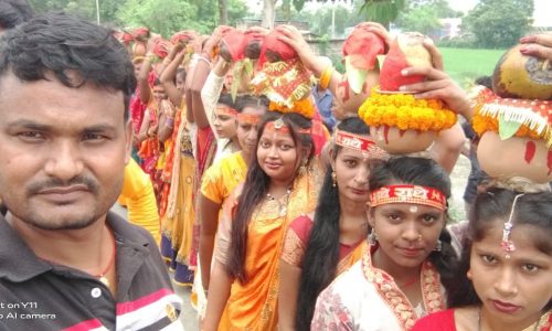 श्रीमद् भागवत महापुराण की पावन कथा को लेकर निकल गई भव्य कलश शोभायात्रा।