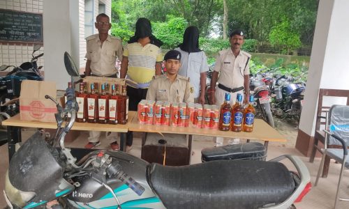 वाहन जांच के दौरान भाड़ी मात्रा में विदेशी शराब जब्त।