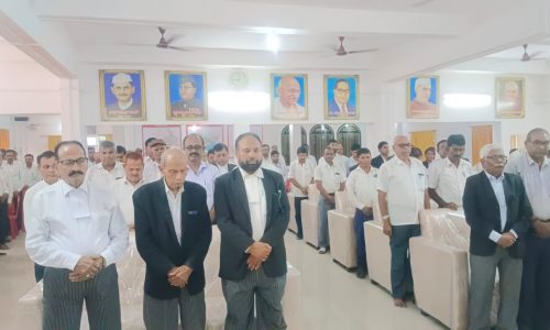 अधिवक्ता के निधन से न्यायालय में                          शोकसभा का हुआ आयोजन ।