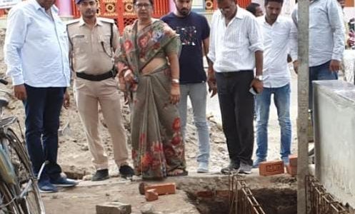 मेयर ने निर्माणाधीन कार्यों का क्या निरीक्षण