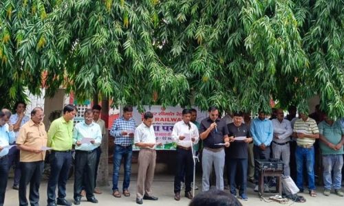 रेल मंडल कटिहार में मनाया स्वच्छता पखवाड़ा