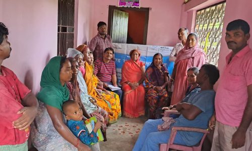 विद्यालय भवन की मांग को लेकर डीएम से मिलेंगे मुखिया व शिक्षा समिति।