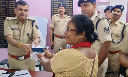 रेल एसपी रेल ने मासिक अपराध गोष्टी में विभिन्न मामले का किया समीक्षा ।
