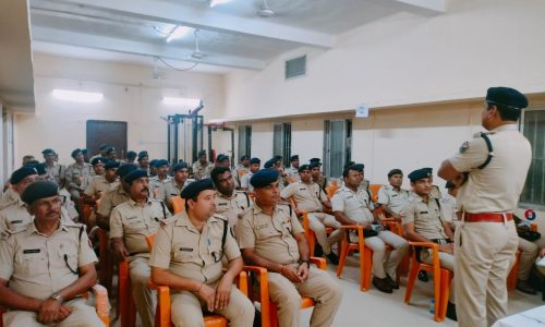 दूर्गा पुजा के मद्देनजर आरपीएफ की वैठक हुई आयोजित।