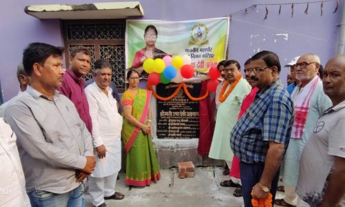 महापौर ने एक करोड़ की राशि से विभिन्न सड़कों का किया शिलान्यास एवं उद्घाटन ।