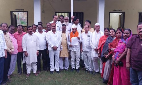 जिला कांग्रेस कार्यालय में अभिनंदन समारोह का हुआ आयोजित ।