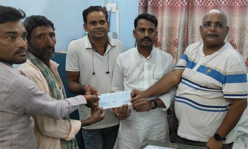 अग्नि पीड़ित को दिया मुआवजा राशि