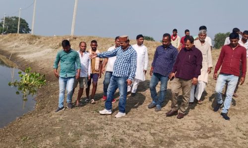 कांग्रेस जिला अध्यक्ष ने छठ को लेकर चल रहे साफ-सफाई का लिया जायजा
