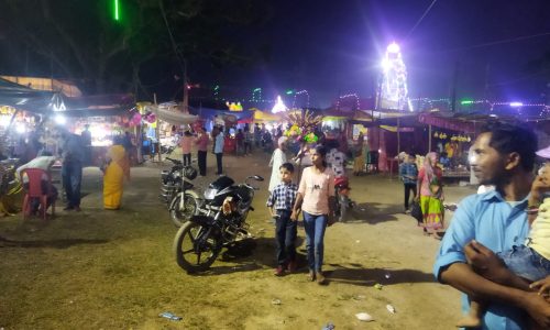 बुद्ध नगर काली मंदिर में श्रद्धालुओं लगा भारी भीड़ चार दिवस  काली पूजा का हुआ भव्य आयोजन ।