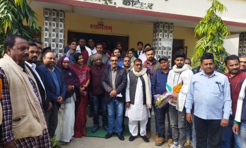 समारोह आयोजित कर वन पोषक को किया गया सम्मानित।