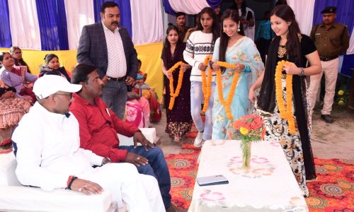 एनुअल डे के गवाह बने एसटी आयोग के अध्यक्ष शंभू सुमन