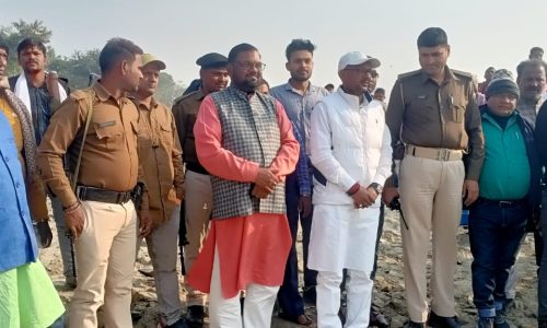 एसटी आयोग के अध्यक्ष शंभू सुमन का  झारखंड जाने की सूचना पर कार्यकर्ताओं का हूजूम उमड़ा