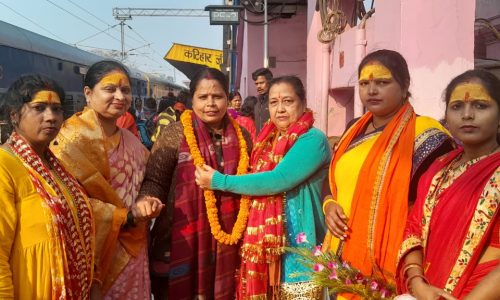 केंद्र में फिर से मोदी की सरकार लानी है : मीना झा