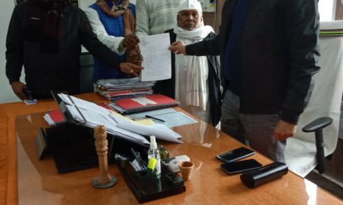 गांधी प्रतिमा को अनुमंडल परिसर में  स्थापित करने की अनुशंसा