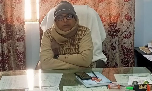 कटिहार डीटीओ मनिहारी घाट पहुंचे, एलसीटी के कागजातों की जांच की