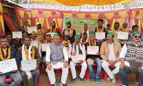 10 जनवरी को होने वाले राज्यव्यापी जिला स्तरीय कार्यकर्ता संवाद कार्यक्रम को राजद की हुई बैठक।