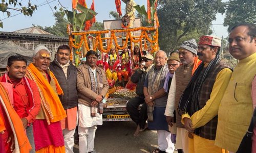 अक्षत कलश कदवा प्रखंड के भर्री गांव पहुंचा             कलश के रथ को लेकर निकाली भव्य यात्रा