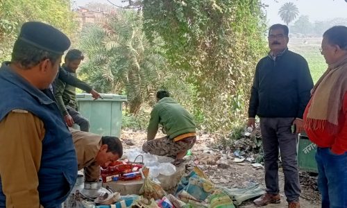 विभिन्न कांडों में जब्त 127 लीटर शराब को किया नष्ट ।