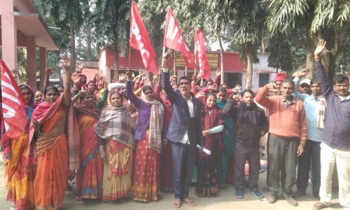 हसनगंज में रसोईया संघ ने किया एक दिवसीय धरना प्रदर्शन