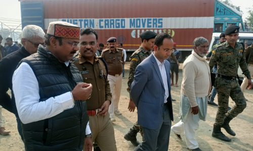 पूर्व केंद्रीय मंत्री एवं जिला कांग्रेस अध्यक्ष ने कोढ़ा विधानसभा का किया भ्रमण ।
