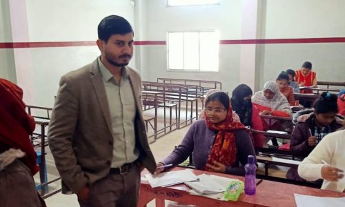 इंटरमीडिएट परीक्षा केंद्रों के निरीक्षण में पहुंचे एसडीओ ।