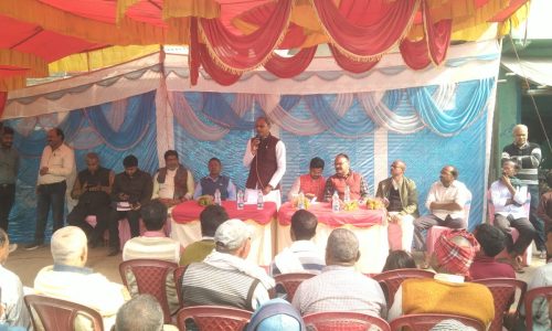 सांसद दुलाल चंद्र गोस्वामी व पूर्व डिप्टी सीएम तारकिशोर प्रसाद ने तीन बाॅक्स ब्रिज व एक सड़क निर्माण कार्य का शिलान्यास किया।