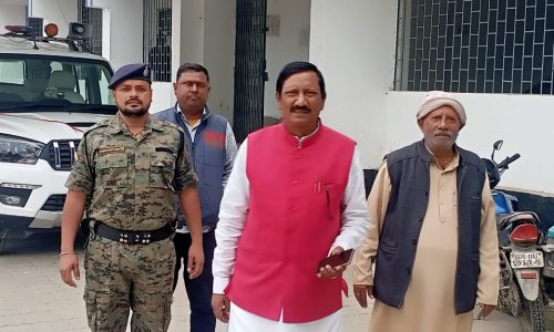 पूर्व राज्य मंत्री ने मनिहारी एसडीएम को सौंपा ज्ञापन, करेंगे रोड शो