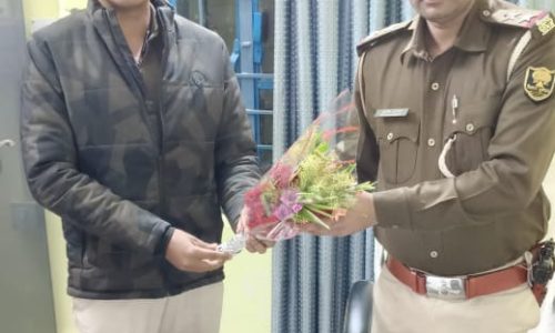 मुकेश कुमार नए थाना अध्यक्ष के रूप में दिया योगदान
