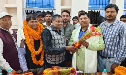 हसनगंज सीओ के स्थानांतरण पर विदाई समारोह का हुआ आयोजन ।