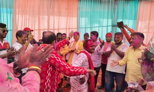 अंतराष्ट्रीय ब्राम्हण महासंस्था का होली मिलन समारोह आयोजित सामूहिक नृत्य कर होली जश्न का किया इजहार