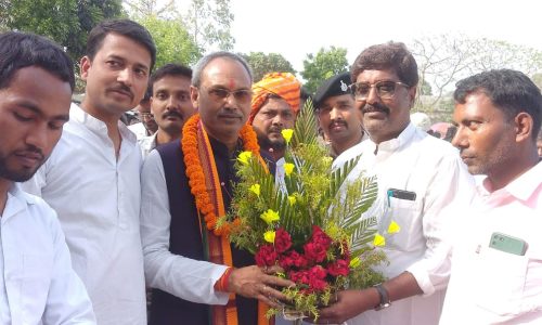 एनडीए के निवर्तमान सांसद लोक सभा चुनाव के लिये किया नामांकन