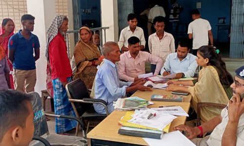 जनता दरबार में तीन मामलों का निष्पादन