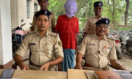 शराब तस्करी के फरार आरोपी गिरफ्तार