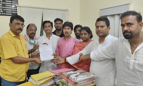बेतहाशा कर वृद्धि के निर्णय का किया विरोध, मांग पत्र सौंपा