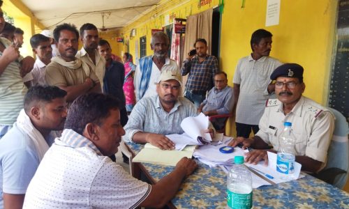 आयोजित जनता दरबार में कुल नो मामलों में से तीन  निष्पादन।