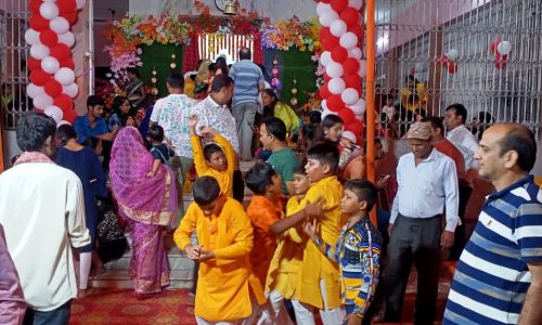 भक्ति रस में सराबोर नगर, श्रद्धालुओं ने मनाया श्री कृष्ण का जन्मोत्सव।