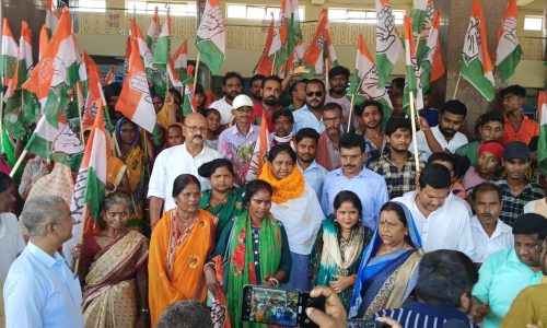 कटिहार में कांग्रेस कार्यकर्ताओं का जोश,पुनम पासवान के स्वागत में उमड़ी भीड़