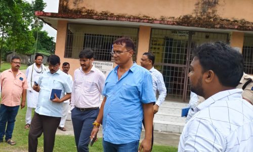 मुख्यमंत्री के आगमन को लेकर डीएम ने किया स्थल का निरीक्षण।