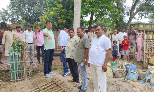 मुख्यमंत्री के आगमन पर आनन फानन मे मरम्मती व सड़क ढलाई योजनाएं पर अनियमितता का आरोप जांच का मांग।
